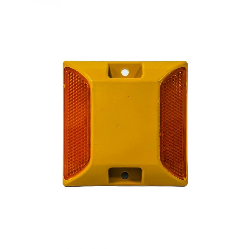TACHA REFLECTIVA AMARILLA PARA SENALIZACION VIAL 10 CM X 10 CM