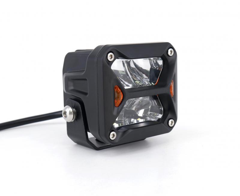 FARO DE LED UNIVERSAL CUADRADO 3 COLOR BLANCO CON GIROS AMBAR - 20 WATTS - 4 CHIP OSRAM P8 - 12V/24V
