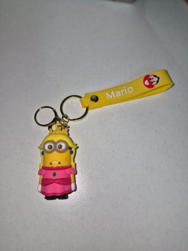 LLAVERO MINION MARIO BROSS